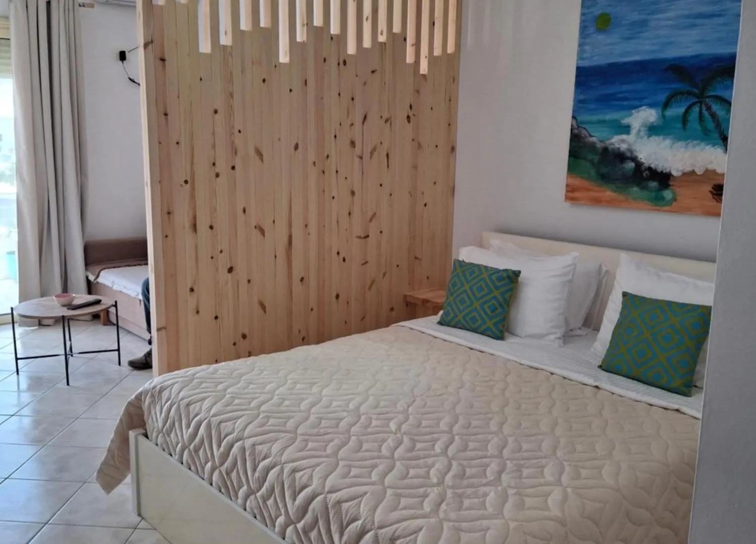 Cozy Apartment In City Center Himare